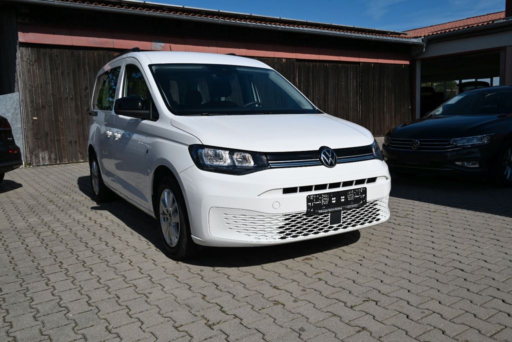 Volkswagen Caddy 2022 г. Белый, пробег 25000 км