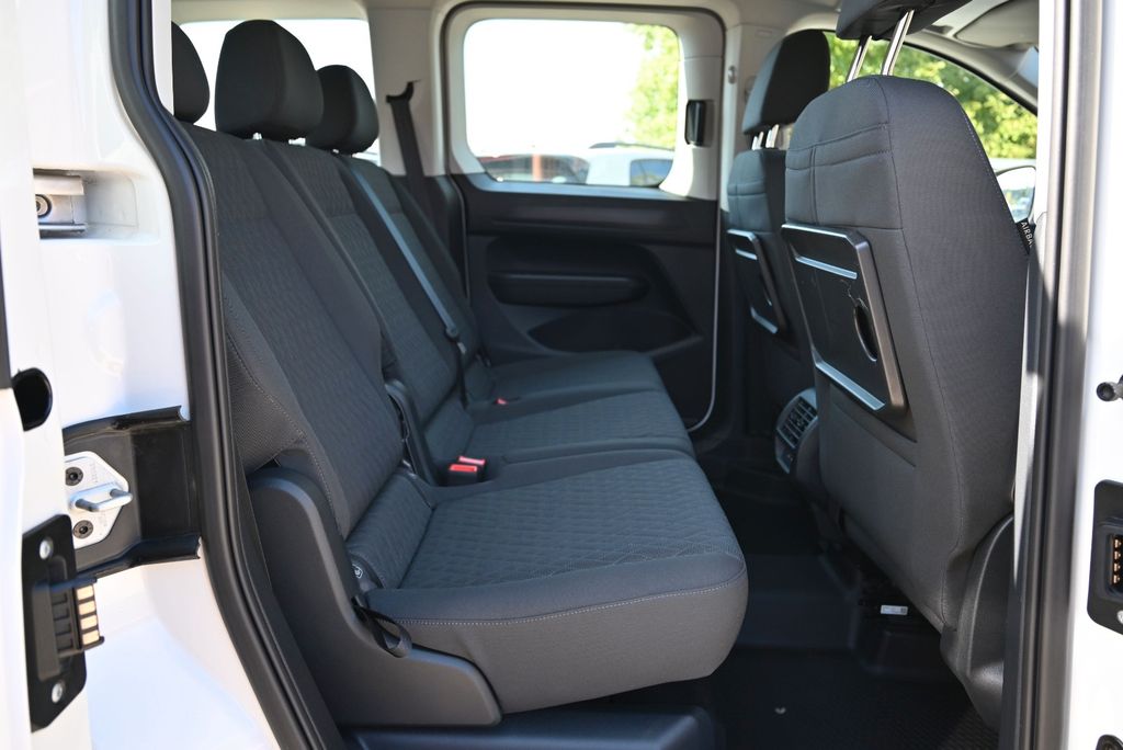 Volkswagen Caddy 2022 г. Белый, пробег 25000 км