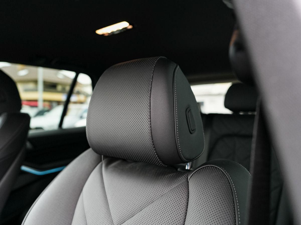 BMW X5 2025 г. Чёрный, пробег 34990 км