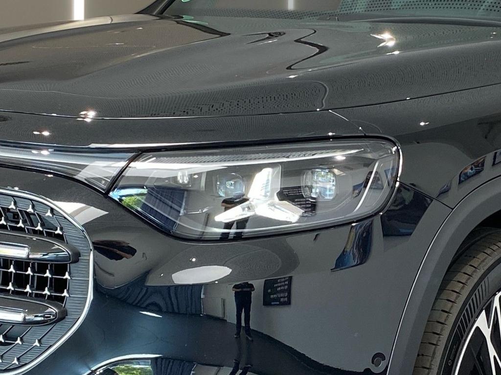 Mercedes-Benz GLB 200 2026 г. Чёрный, пробег 5803 км