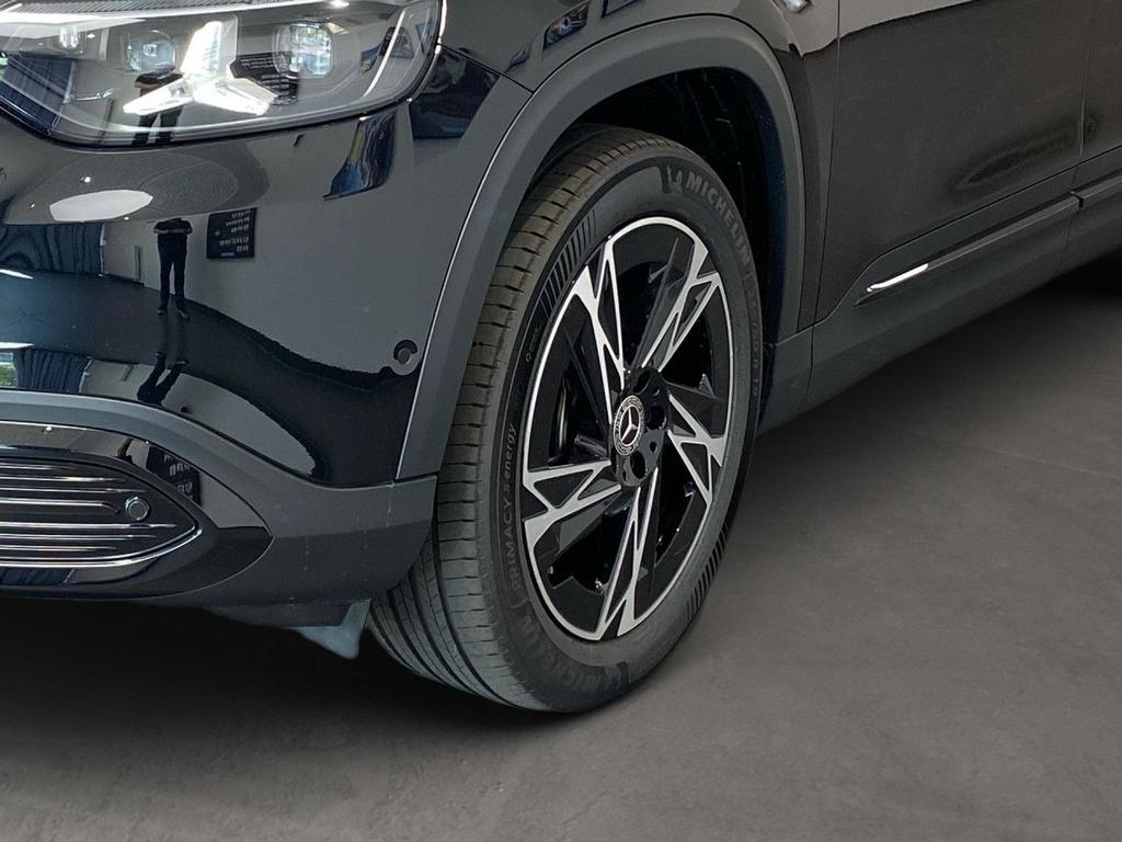 Mercedes-Benz GLB 200 2026 г. Чёрный, пробег 5803 км