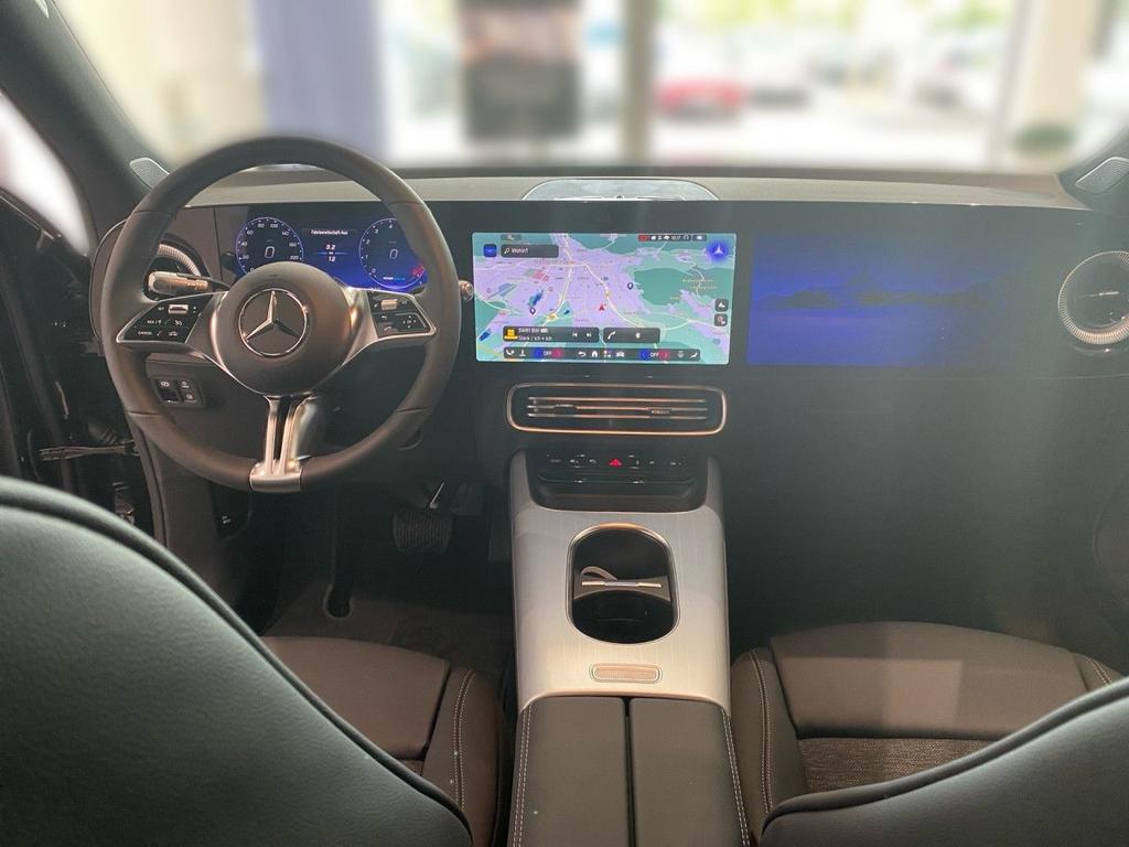 Mercedes-Benz GLB 200 2026 г. Чёрный, пробег 5803 км
