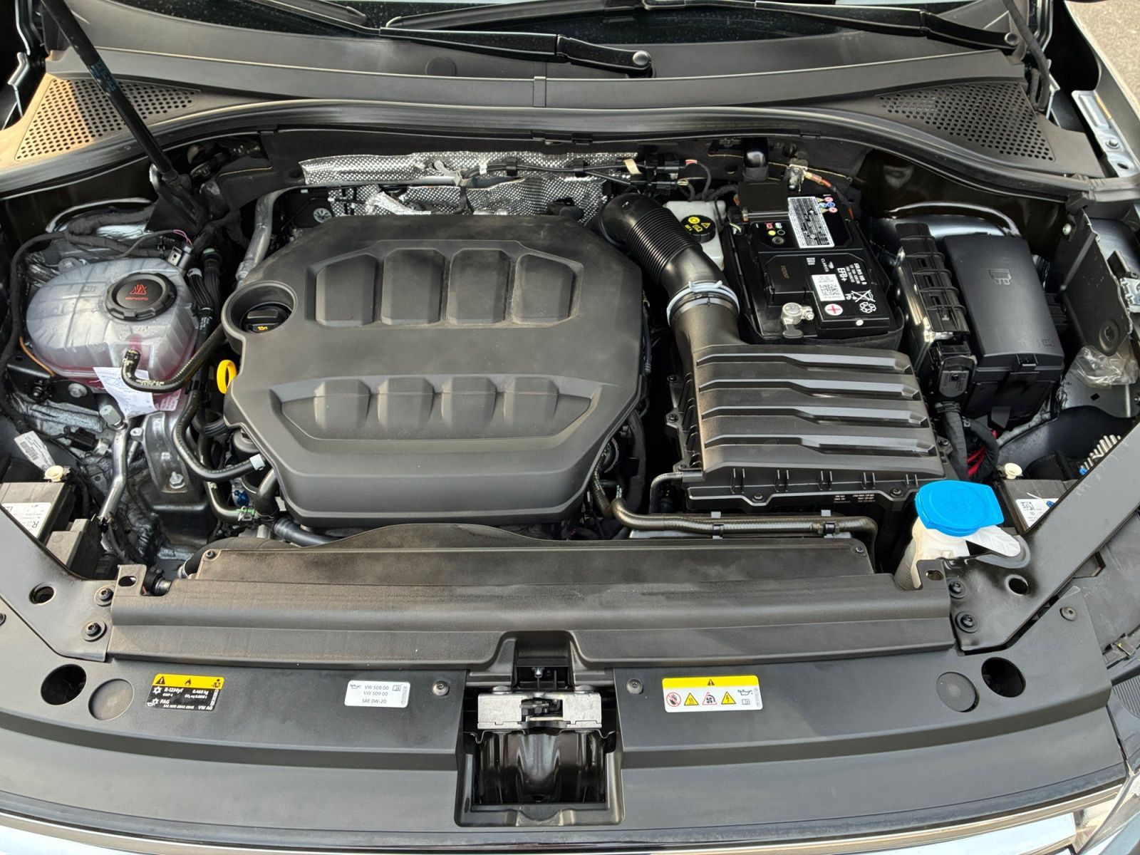 Volkswagen TIGUAN ALLSPACE 2022 г. Серый, пробег 40500 км