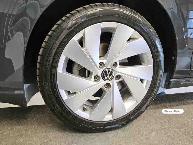 Volkswagen Golf 2024 г. Серый, пробег 24276 км