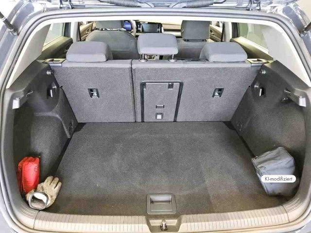 Volkswagen Golf 2024 г. Серый, пробег 24276 км