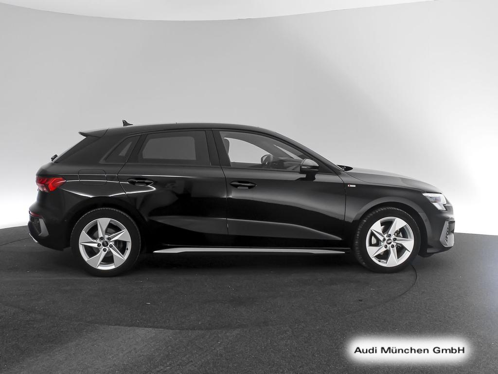 Audi A3 2023 г. Чёрный, пробег 57602 км