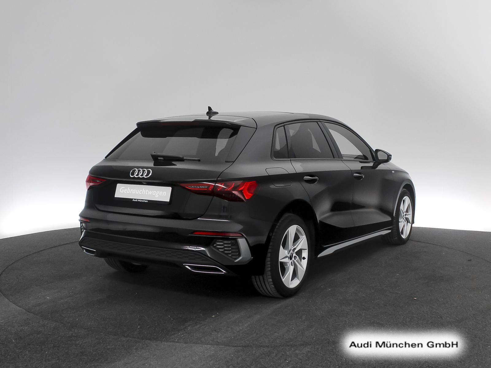Audi A3 2023 г. Чёрный, пробег 57602 км