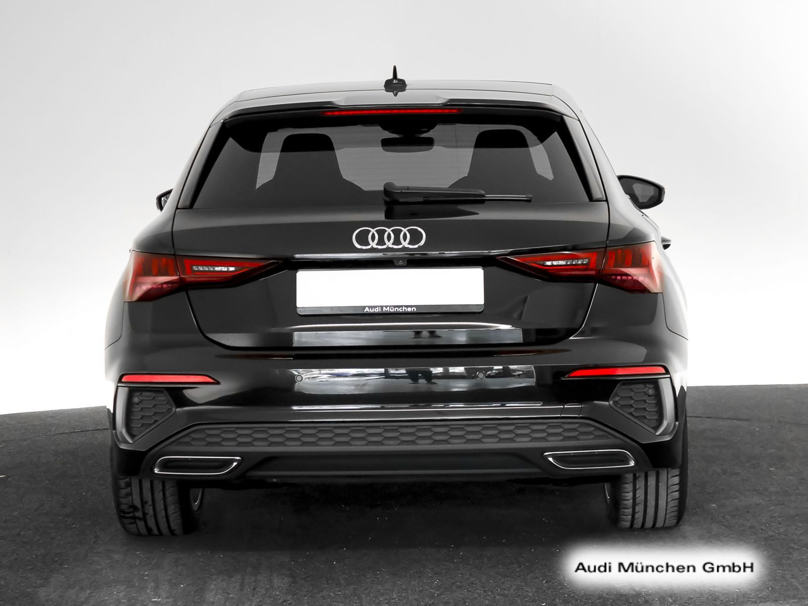 Audi A3 2023 г. Чёрный, пробег 57602 км