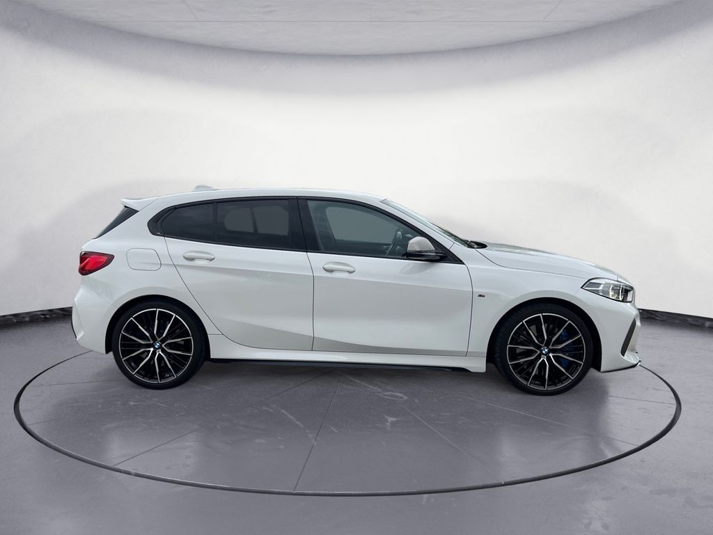 BMW M135 2022 г. Белый, пробег 40955 км