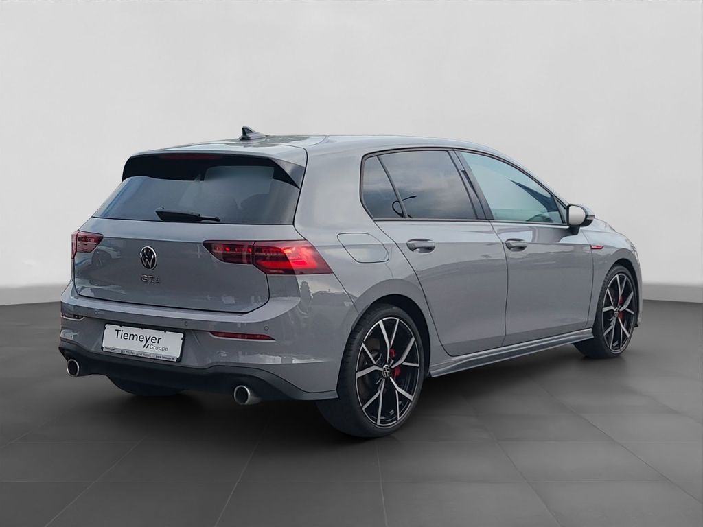 Volkswagen Golf 2024 г. Серый, пробег 53415 км
