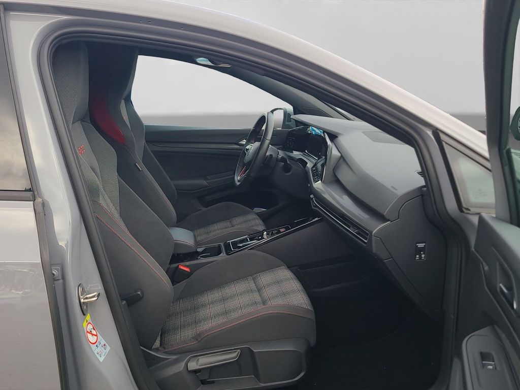 Volkswagen Golf 2024 г. Серый, пробег 53415 км