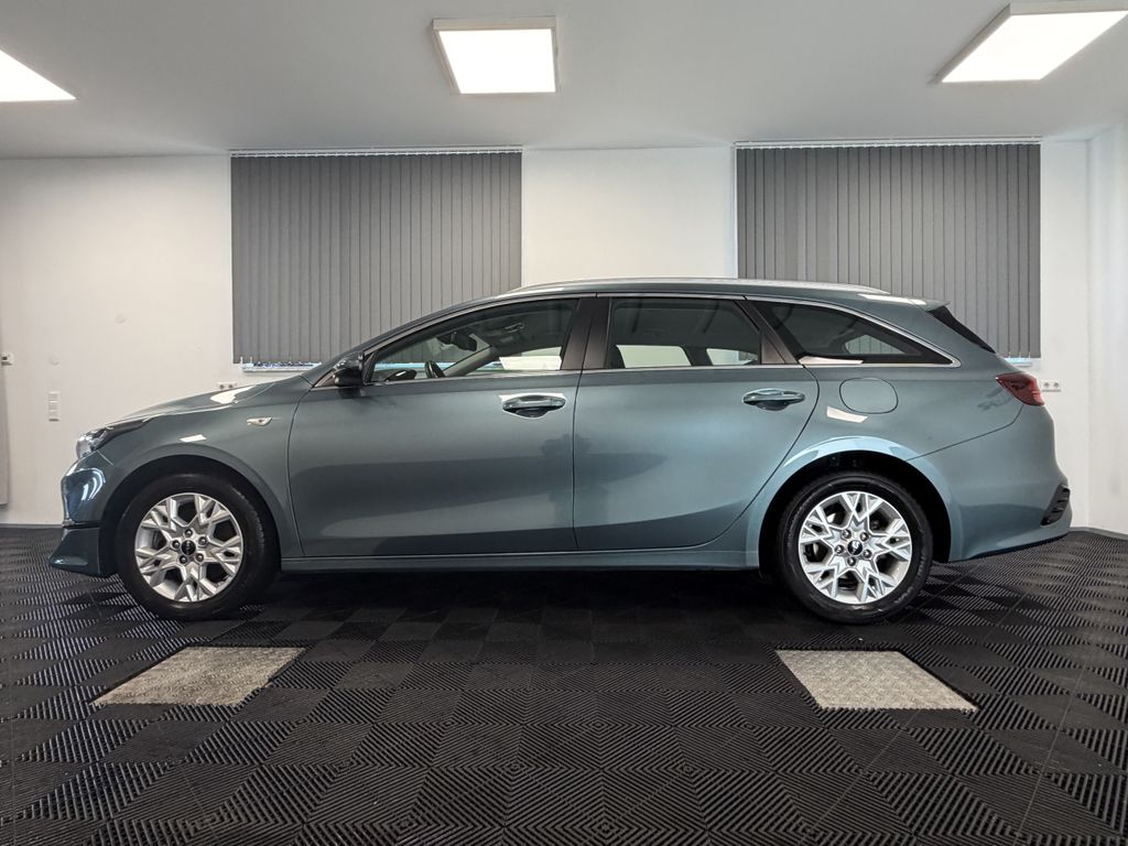 Kia CEE'D SPORTSWAGON 2023 г. Серый, пробег 57170 км