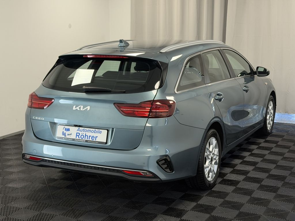 Kia CEE'D SPORTSWAGON 2023 г. Серый, пробег 57170 км