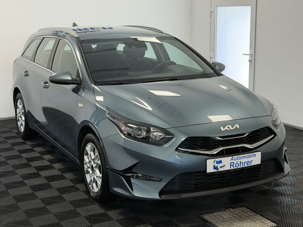 Kia CEE'D / CEED 2023 г. Серый, пробег 57170 км