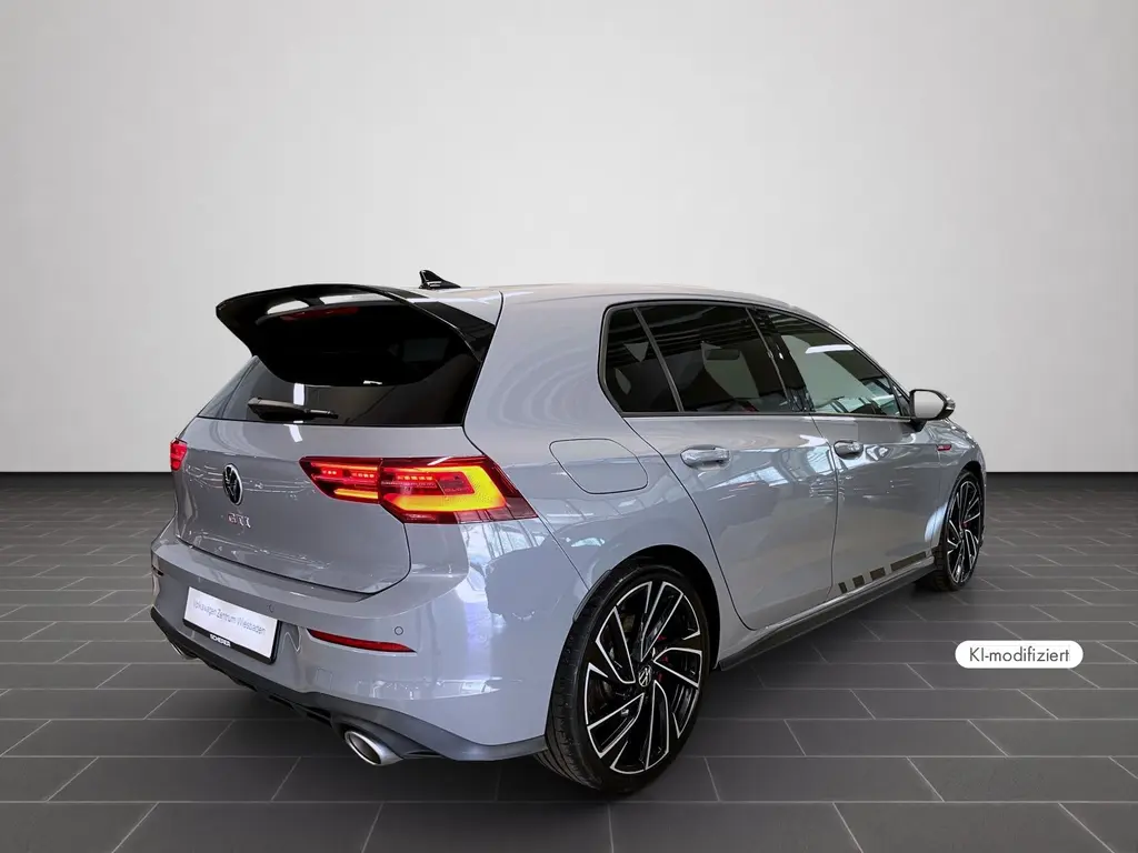 Volkswagen Golf 2022 г. Серый, пробег 32178 км