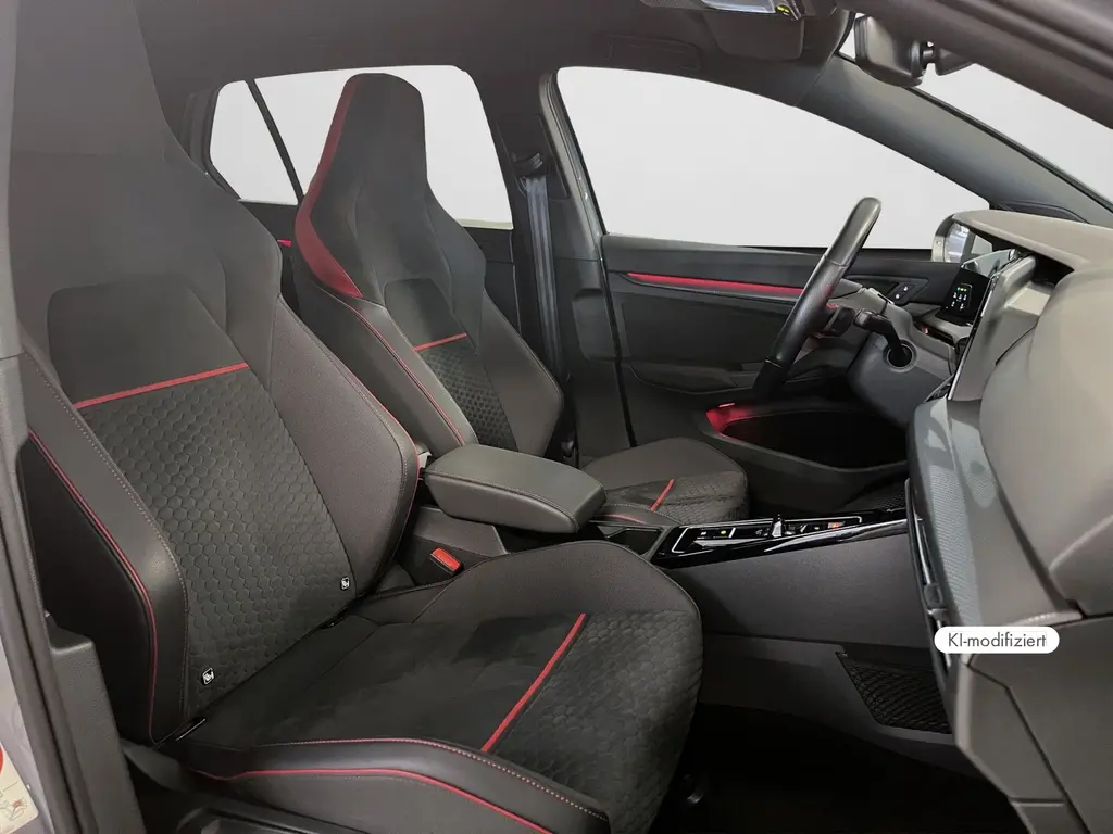 Volkswagen Golf 2022 г. Серый, пробег 32178 км