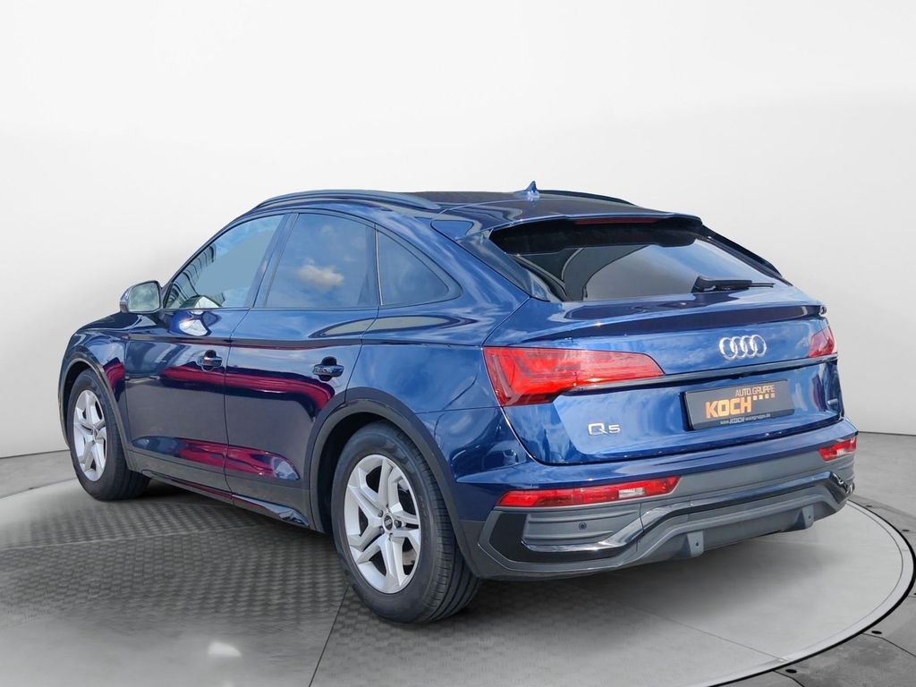 Audi Q5 2023 г. Синий, пробег 40900 км