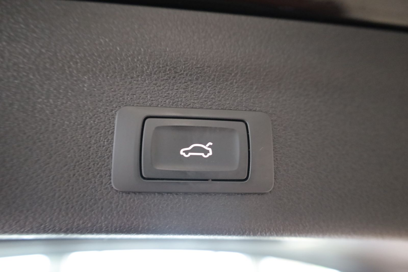 Audi A6 2023 г. Чёрный, пробег 46570 км