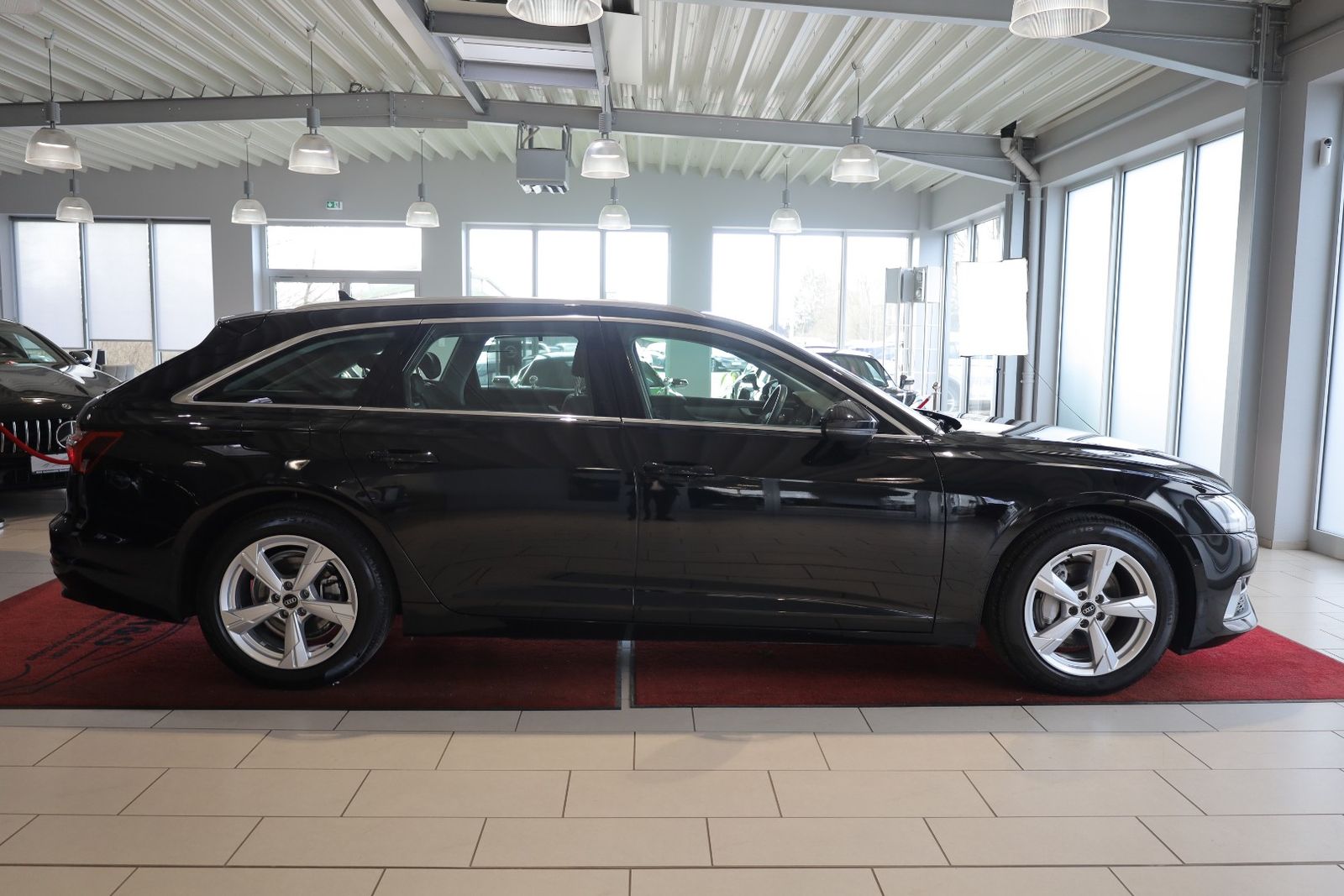 Audi A6 2023 г. Чёрный, пробег 46570 км