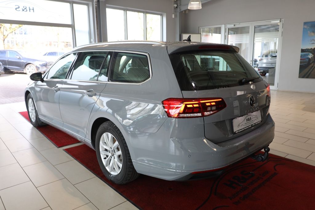 Volkswagen PASSAT VARIANT 2024 г. Серый, пробег 36988 км