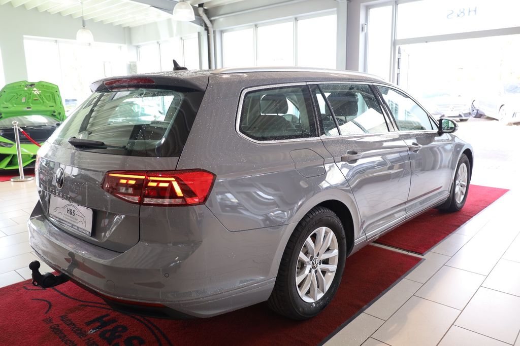 Volkswagen PASSAT VARIANT 2024 г. Серый, пробег 36988 км