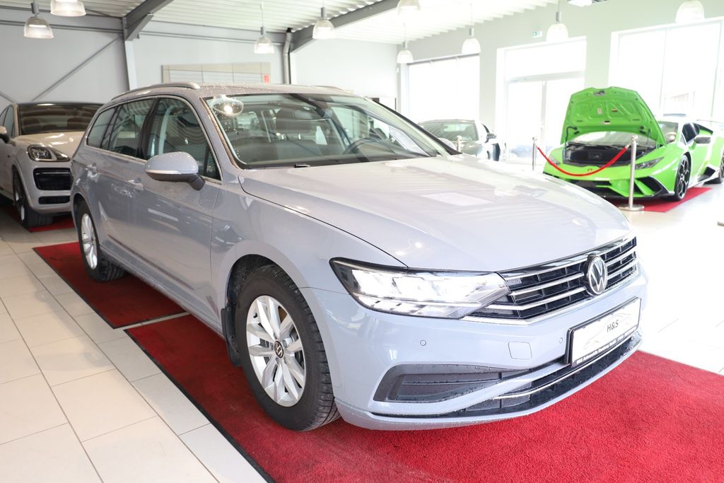 Volkswagen PASSAT VARIANT 2024 г. Серый, пробег 36988 км