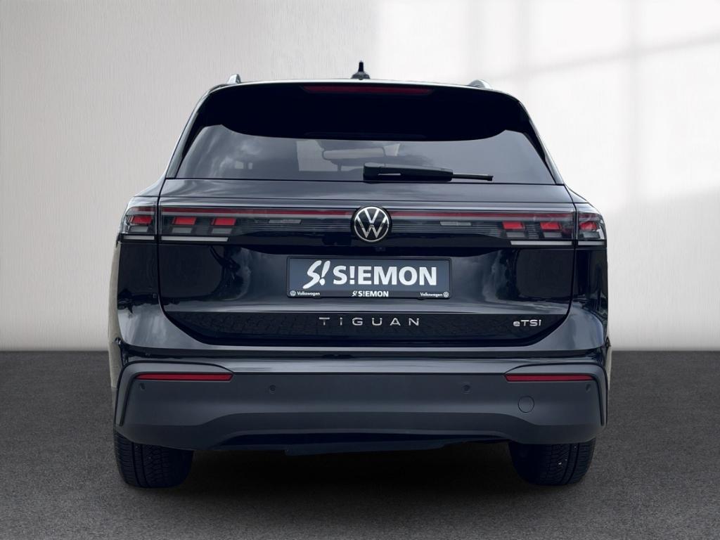 Volkswagen Tiguan 2025 г. Чёрный, пробег 28454 км