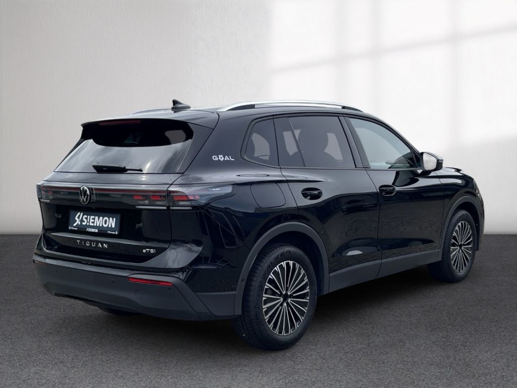 Volkswagen Tiguan 2025 г. Чёрный, пробег 28454 км