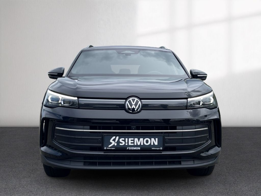 Volkswagen Tiguan 2025 г. Чёрный, пробег 28454 км