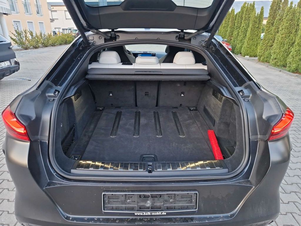 BMW X6 M 2023 г. Чёрный, пробег 43473 км