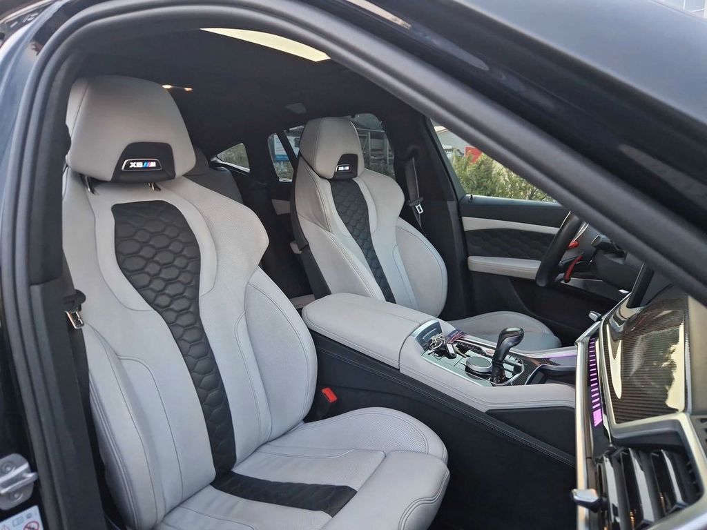 BMW X6 M 2023 г. Чёрный, пробег 43473 км