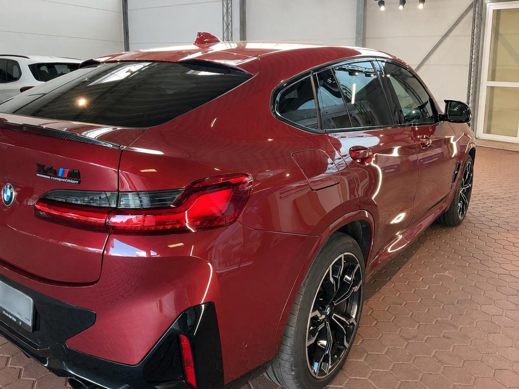 BMW X4 M 2023 г. Красный, пробег 11600 км