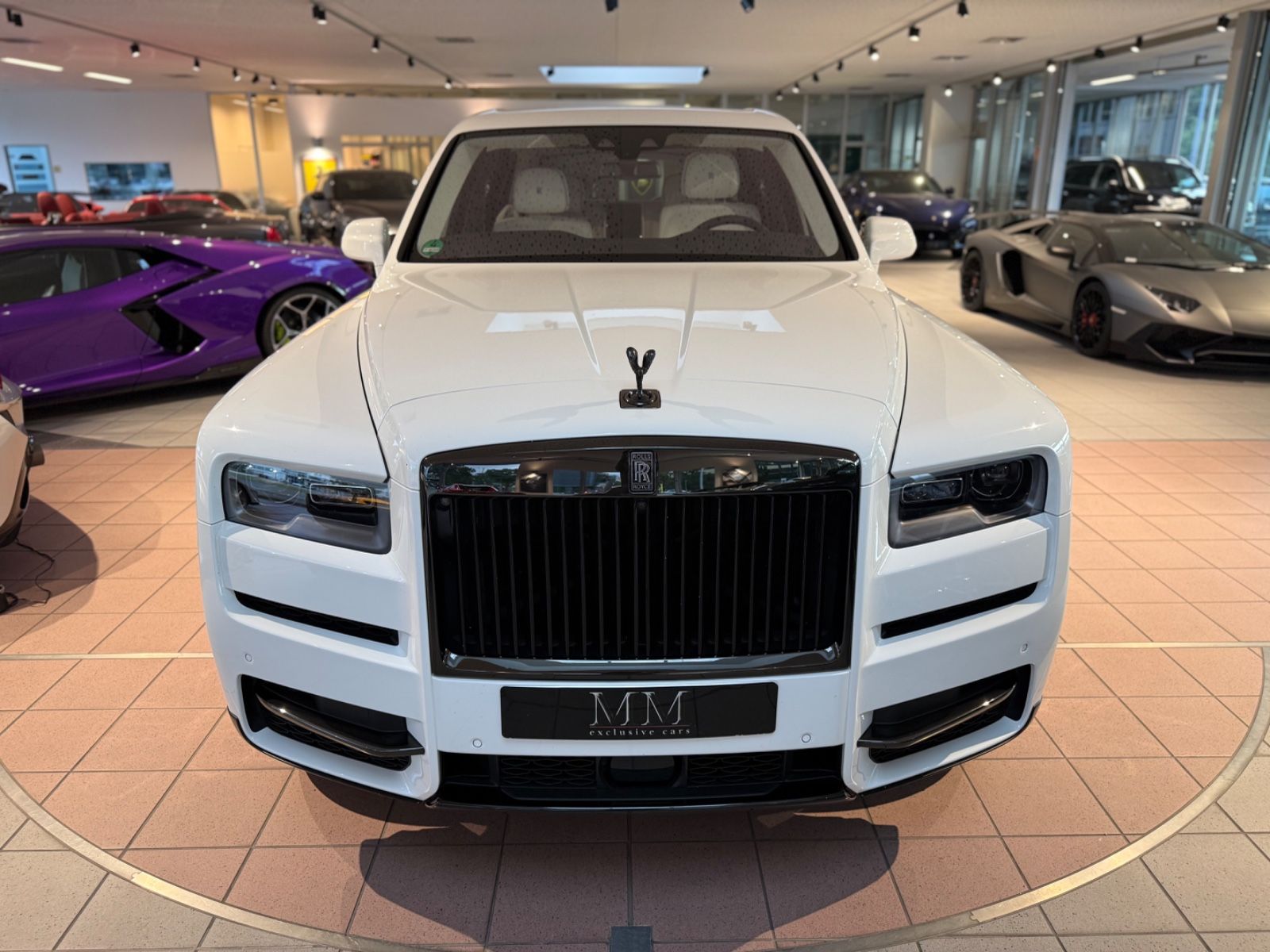 Rolls-Royce Cullinan 2023 г. Белый, пробег 56400 км