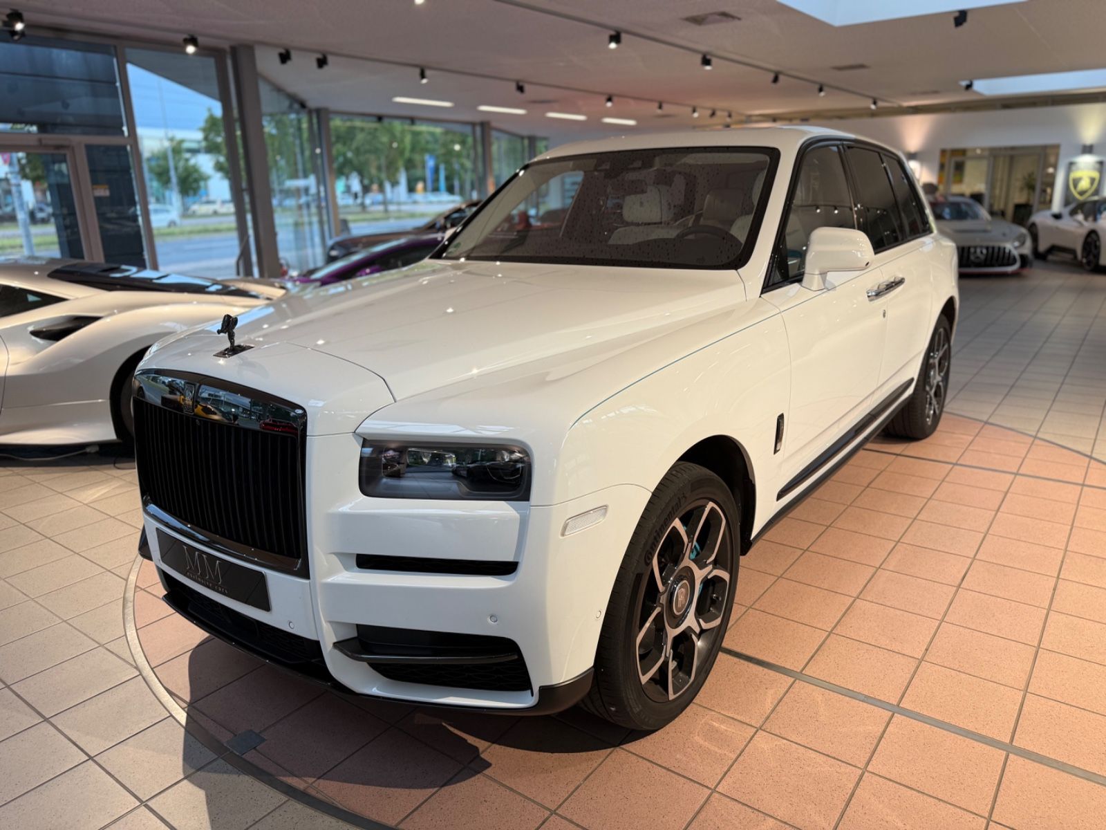 Rolls-Royce Cullinan 2023 г. Белый, пробег 56400 км