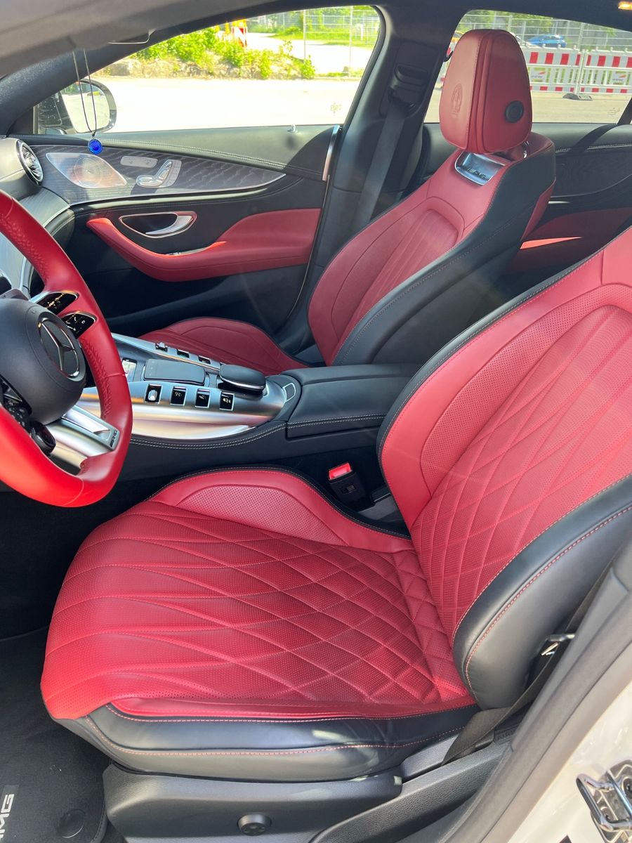 Mercedes-Benz AMG GT 2023 г. Белый, пробег 37660 км