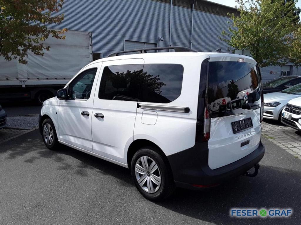 Volkswagen Caddy 2023 г. Белый, пробег 28750 км