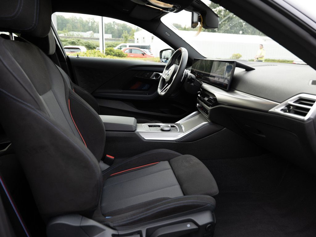 BMW M240I 2025 г. Чёрный, пробег 11825 км