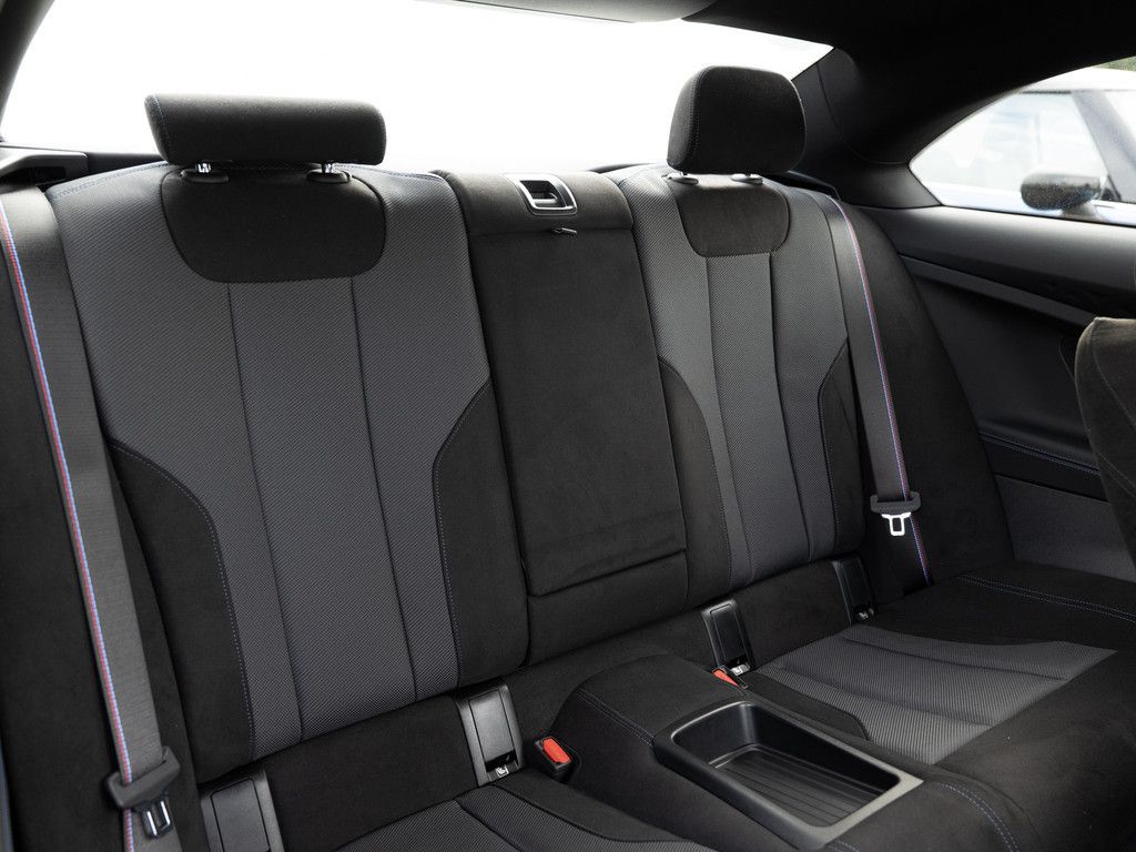 BMW M240I 2025 г. Чёрный, пробег 11825 км