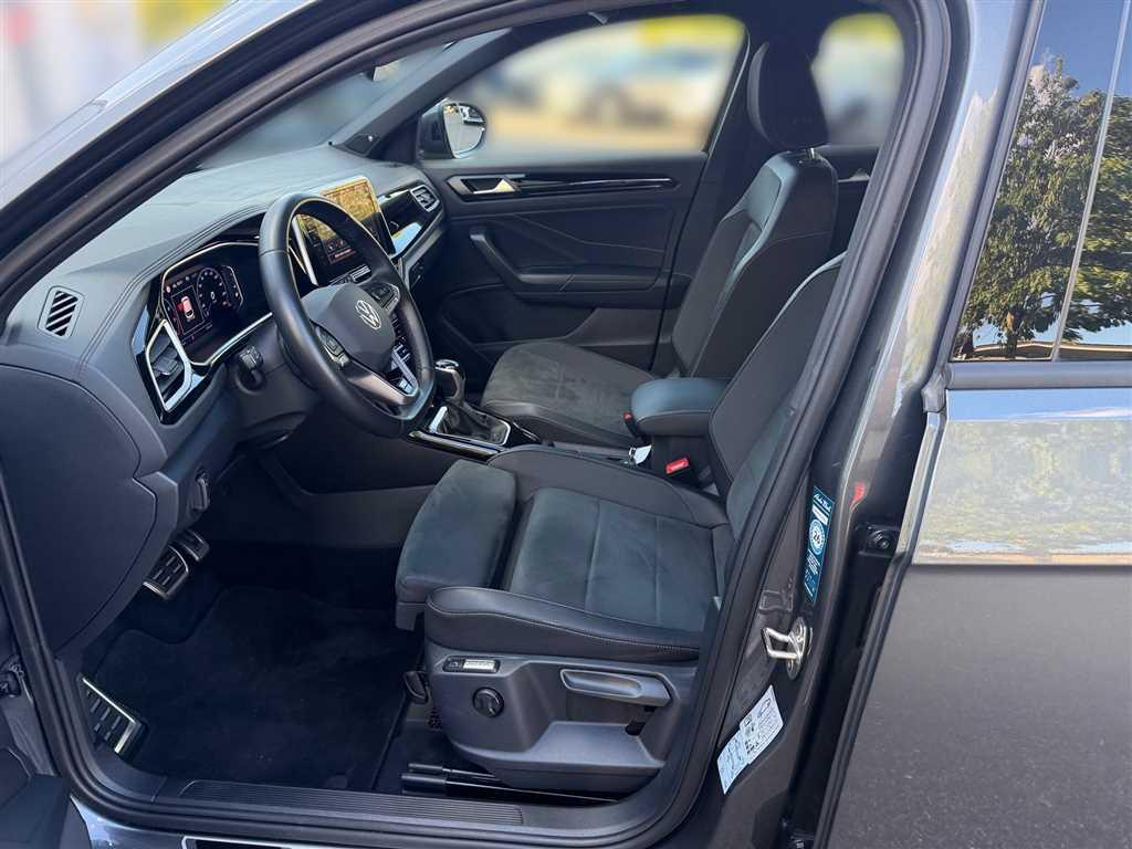 Volkswagen T-Roc 2024 г. Серый, пробег 43940 км