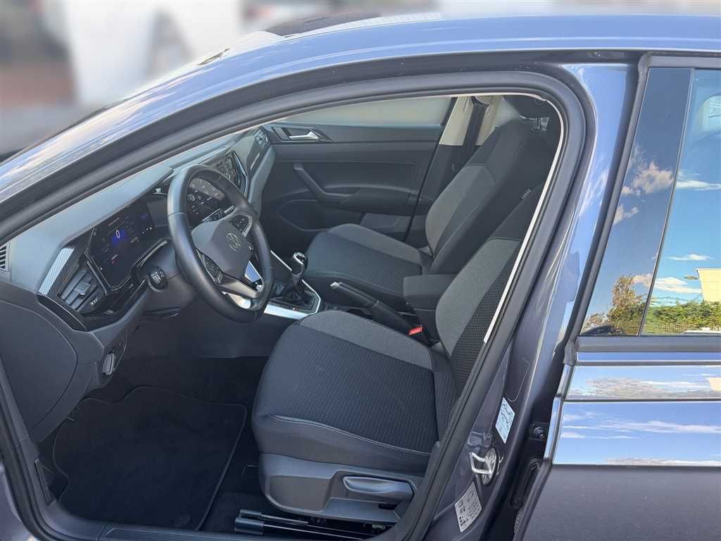 Volkswagen Polo 2023 г. Серый, пробег 49817 км