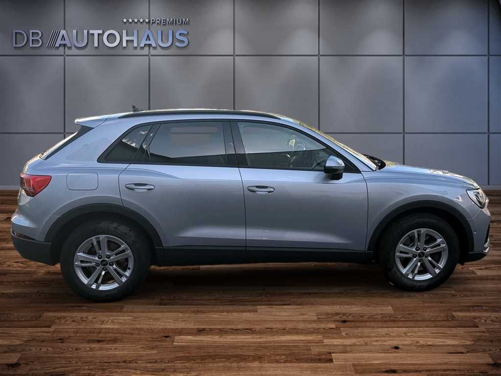 Audi Q3 2024 г. Серебристый, пробег 56371 км