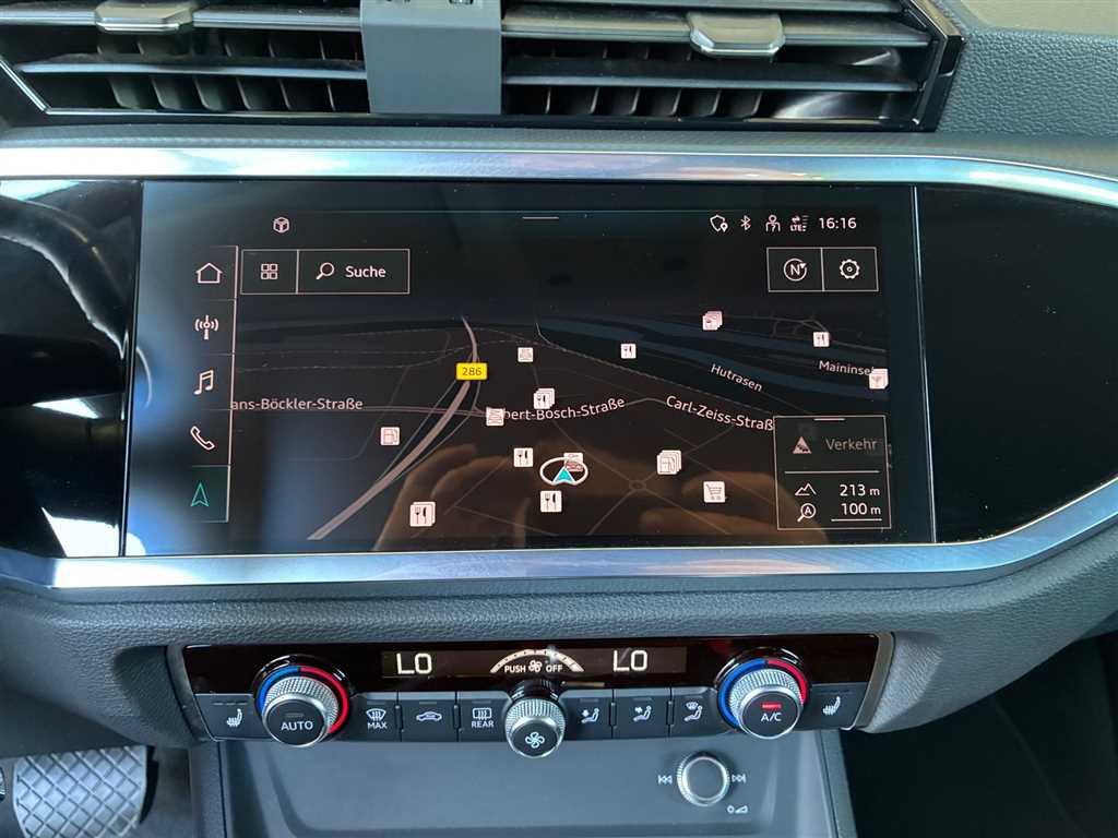 Audi Q3 2024 г. Серый, пробег 55301 км
