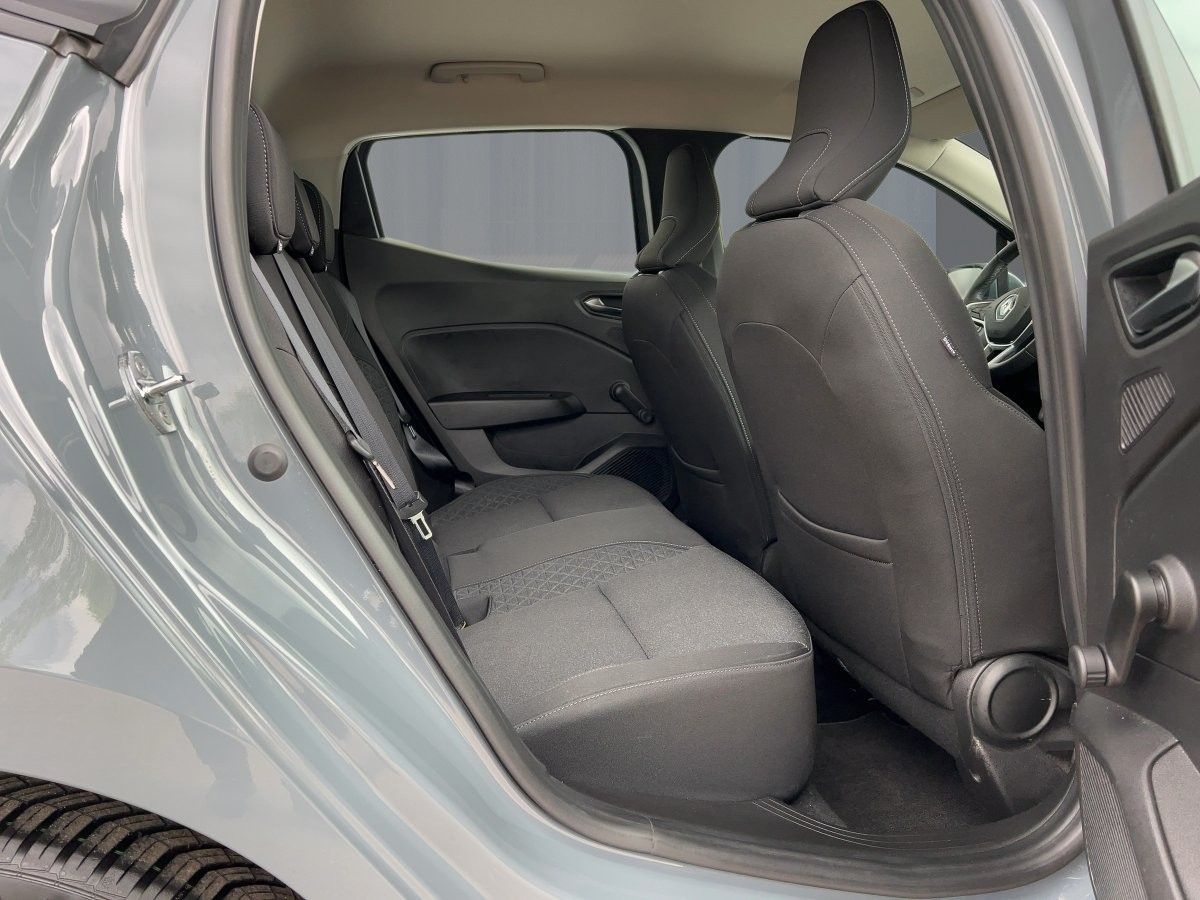 Renault Clio 2021 г. Серый, пробег 38279 км