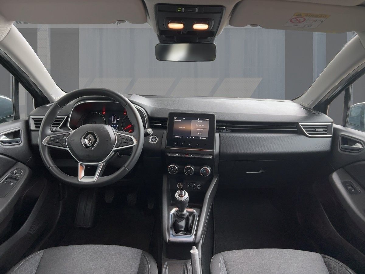 Renault Clio 2021 г. Серый, пробег 38279 км