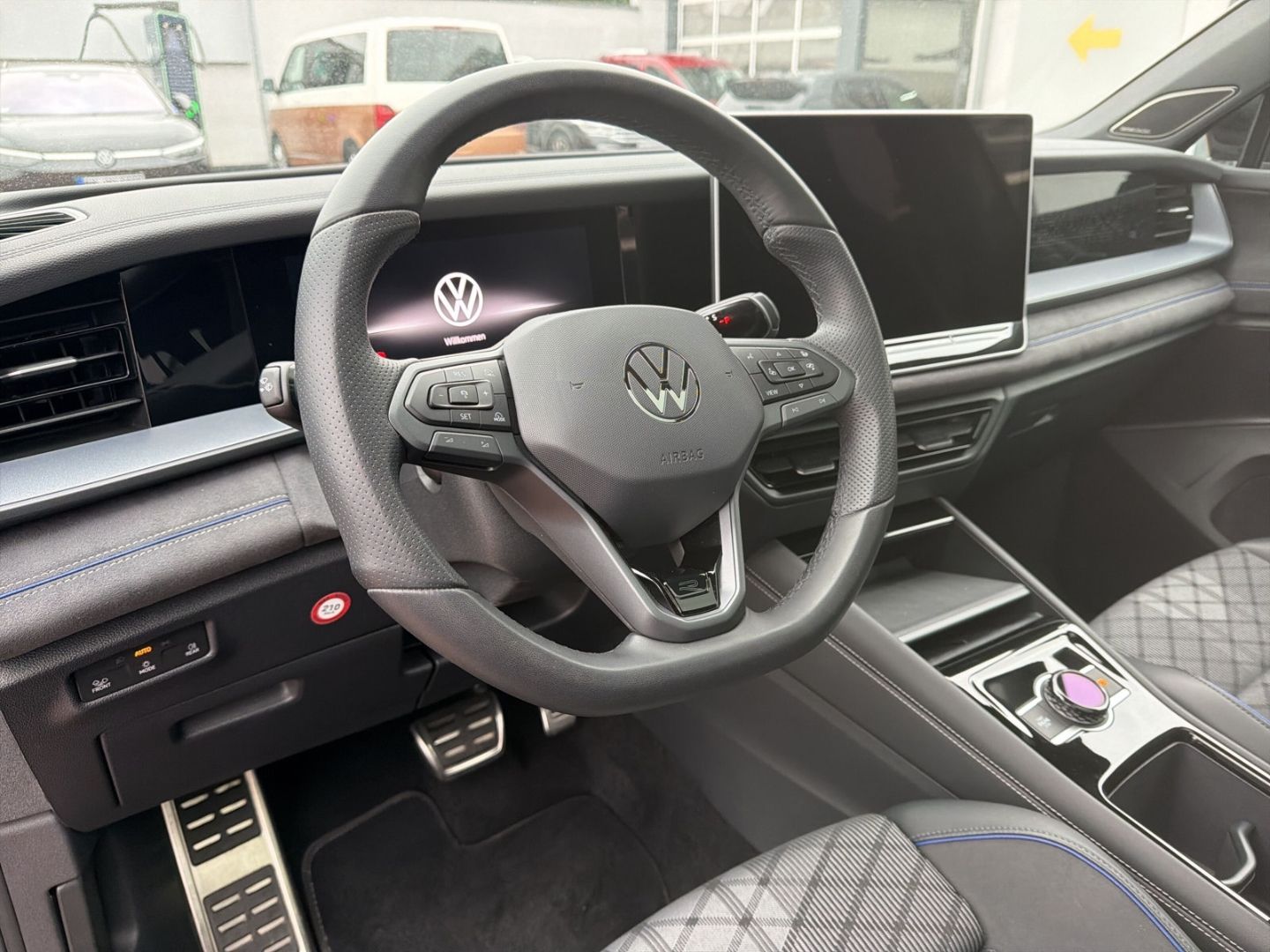 Volkswagen Tayron 2025 г. Серый, пробег 19950 км