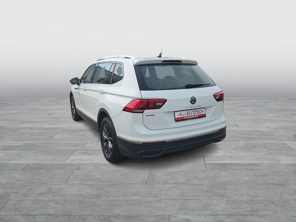 Volkswagen TIGUAN ALLSPACE 2022 г. Белый, пробег 49000 км