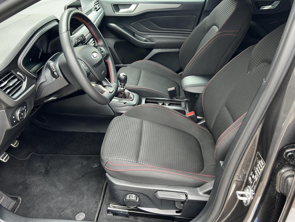 Ford Focus 2022 г. Серый, пробег 55440 км