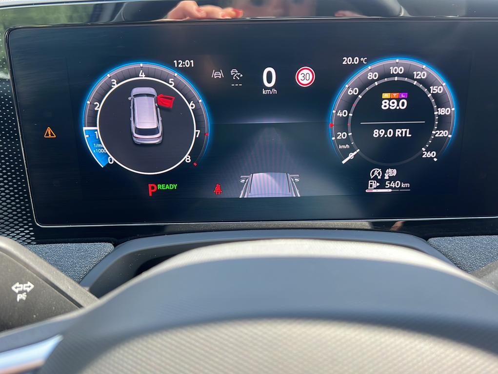 Volkswagen PASSAT VARIANT 2025 г. Белый, пробег 33779 км