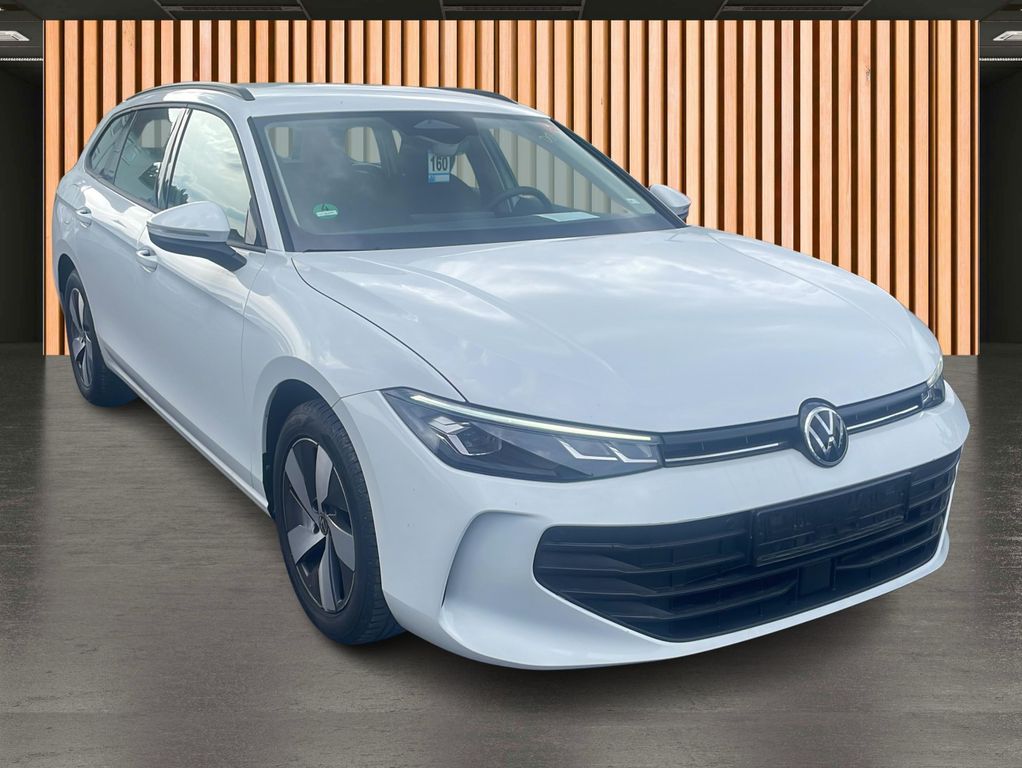 Volkswagen PASSAT VARIANT 2025 г. Белый, пробег 29673 км