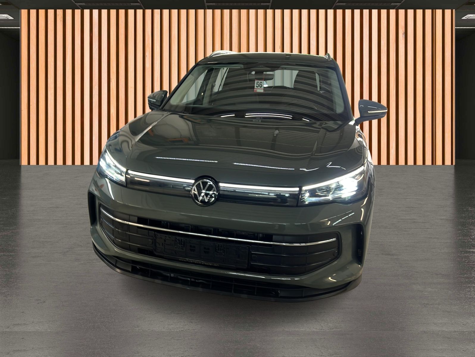 Volkswagen Tiguan 2024 г. Зелёный, пробег 25333 км